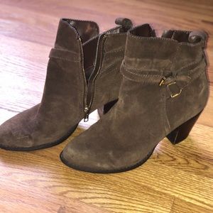 Lauren by Ralph Lauren size 9 bootie